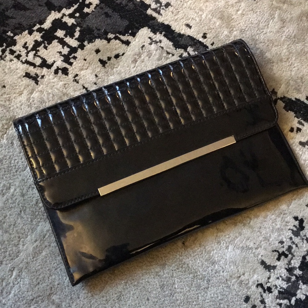 Bebe Patent Clutch